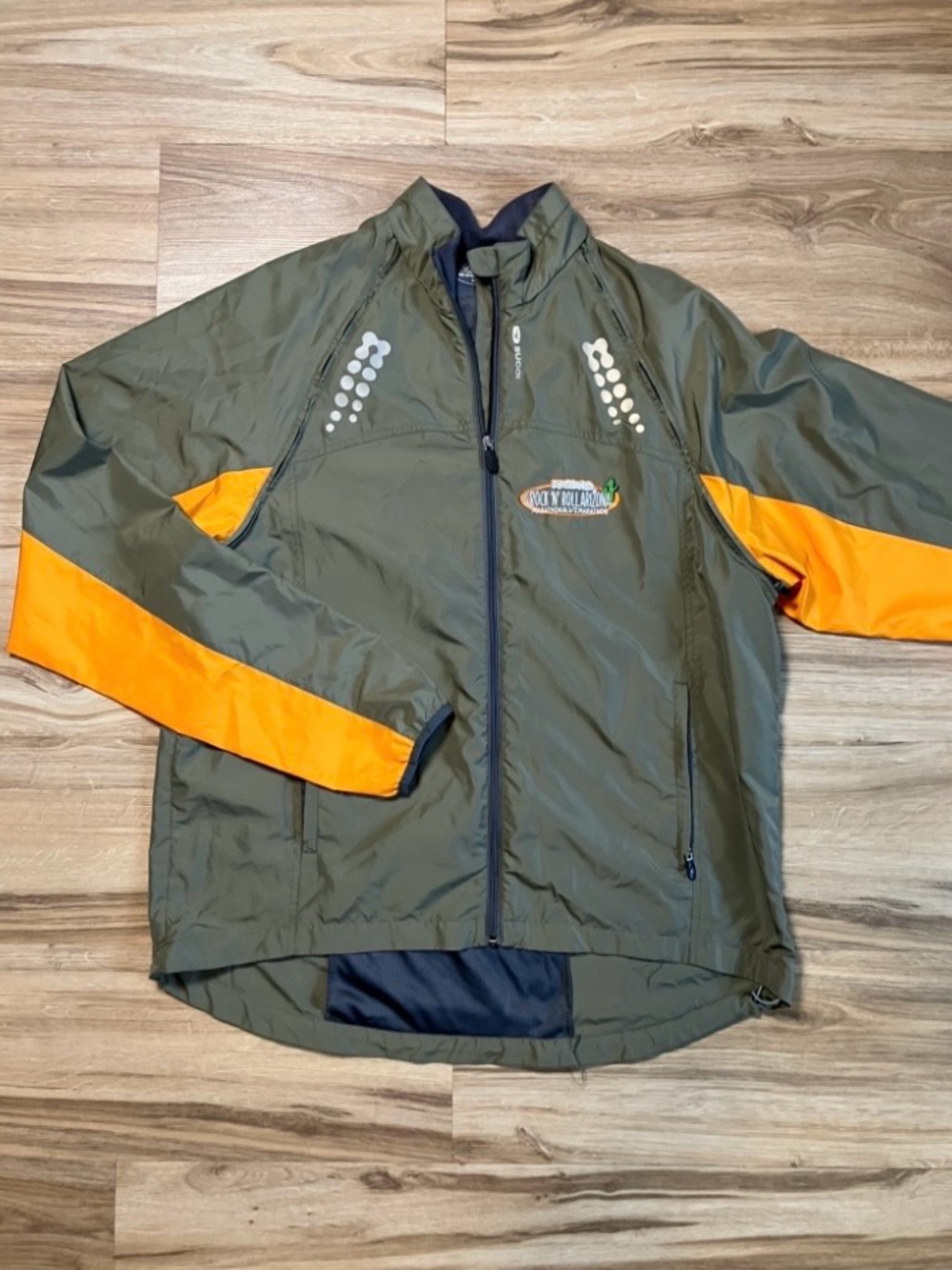 SUGOI Convertible Sleeves Versa Cycling Windbreaker Jacket